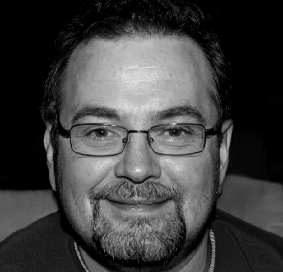 Retrato profesional de Eliseo Montes